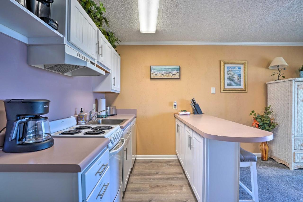 Isle Of Palms Beachfront Condo With Balcony And Pool! Extérieur photo